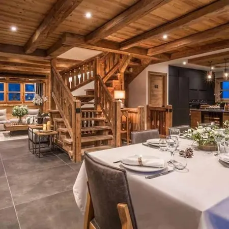 6br Chalet Close To The Village Centre Of Villa