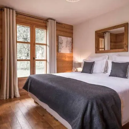 6br Chalet Close To The Village Centre Of * Courchevel